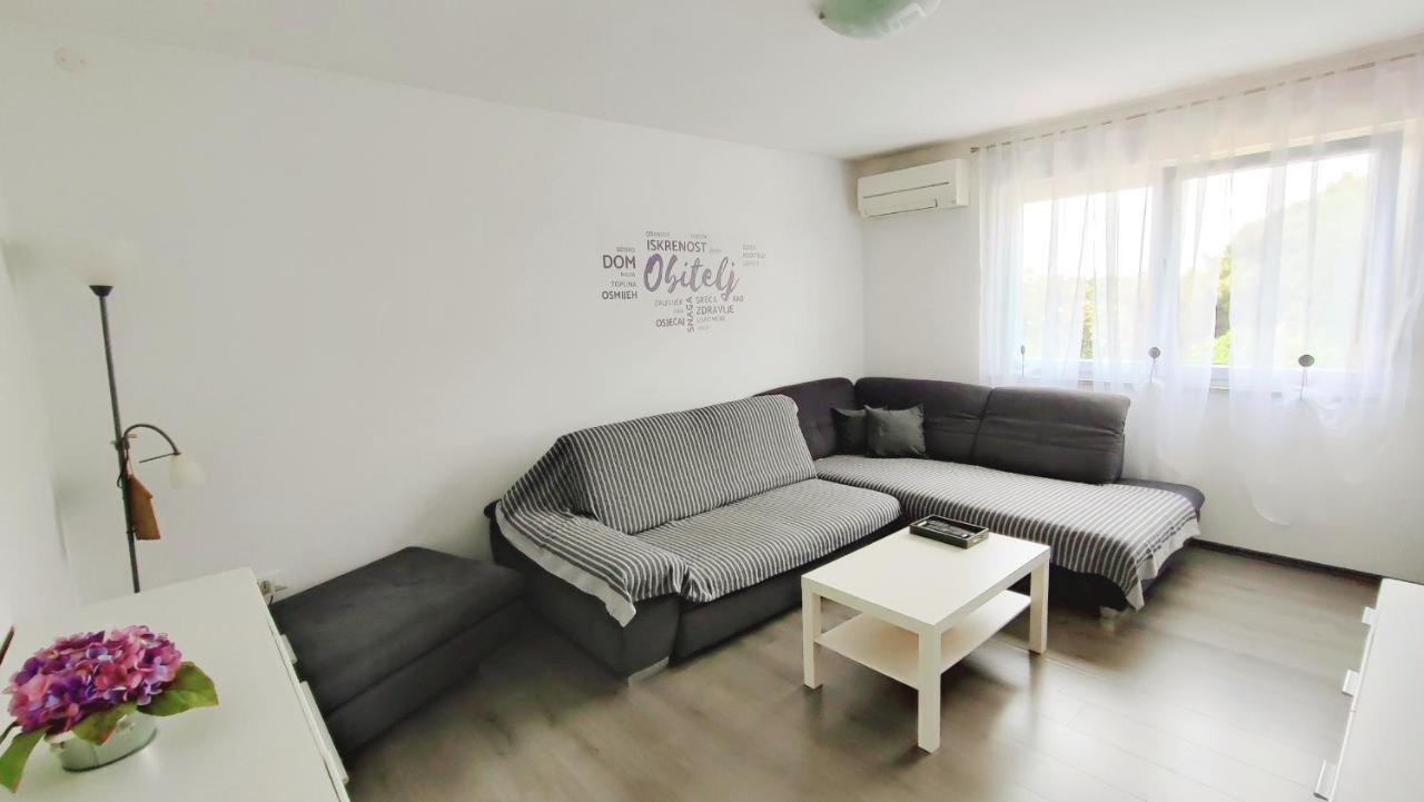 Apartment Jan 2+2 With Balcony بولا المظهر الخارجي الصورة
